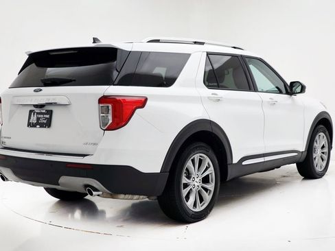 Used 2023 Ford Explorer Limited image 9