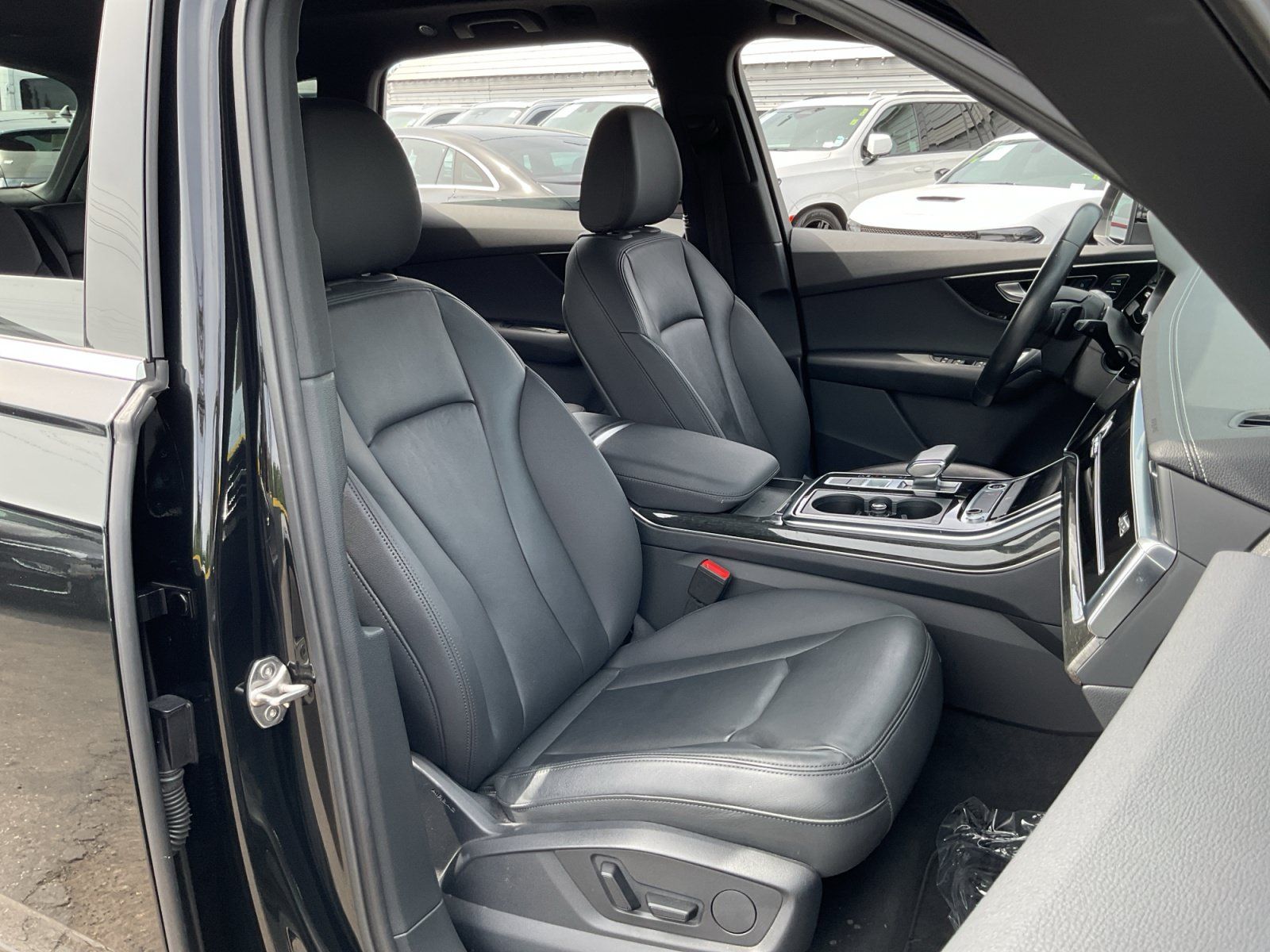 Used 2024 Audi Q7 2.0T Premium w/ Convenience Package AWD/4WD image 21