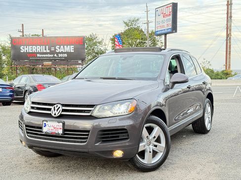 Used 2012 Volkswagen Touareg VR6 image 94