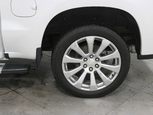 Used 2019 Chevrolet Silverado 1500 High Country w/ Technology Package AWD/4WD image 61