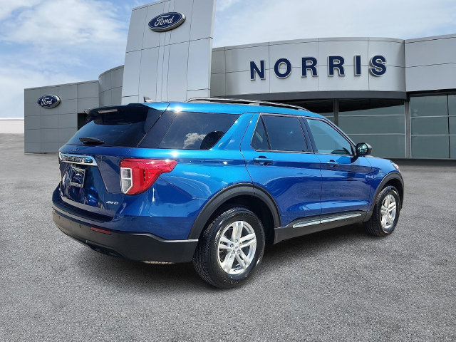 Used 2023 Ford Explorer XLT AWD/4WD image 4
