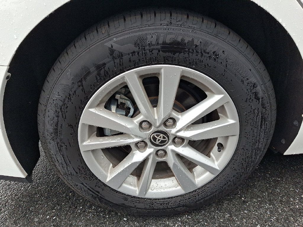 Used 2025 Toyota Camry LE FWD image 7