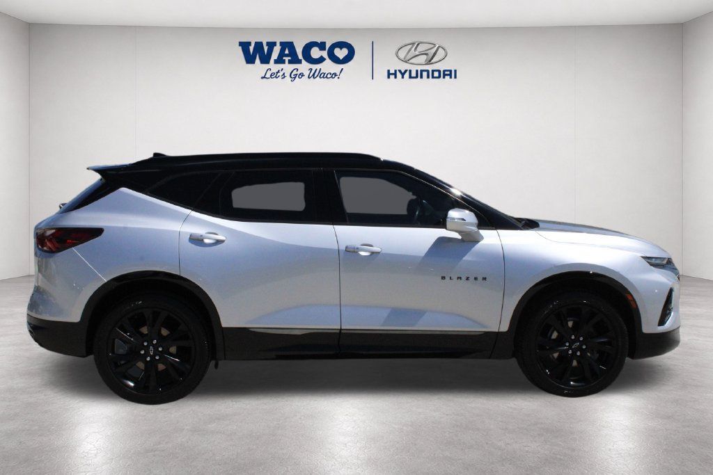Used 2022 Chevrolet Blazer RS w/ Enhanced Convenience Package FWD image 9