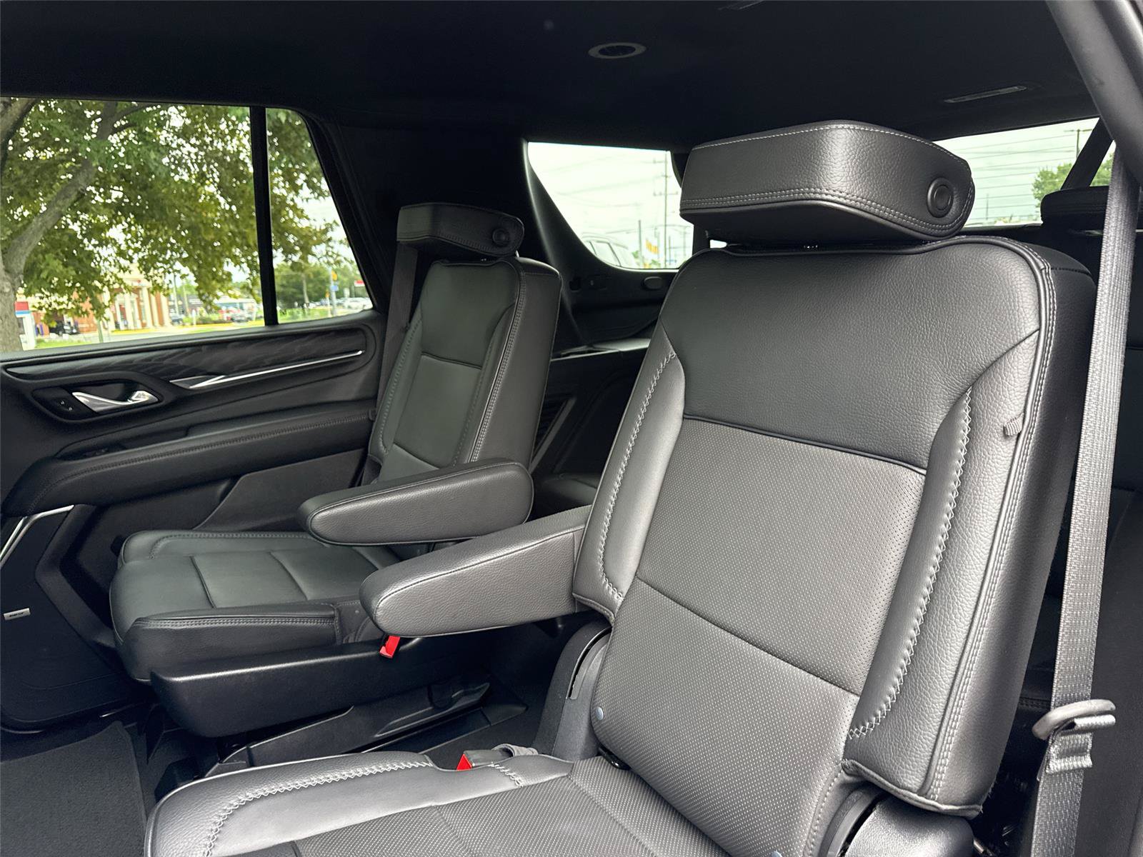 Certified 2023 GMC Yukon Denali AWD/4WD image 24