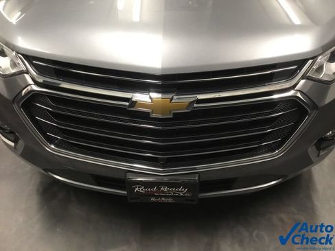Used 2020 Chevrolet Traverse Premier w/ LPO, 'HIT The Road' Package AWD/4WD image 19