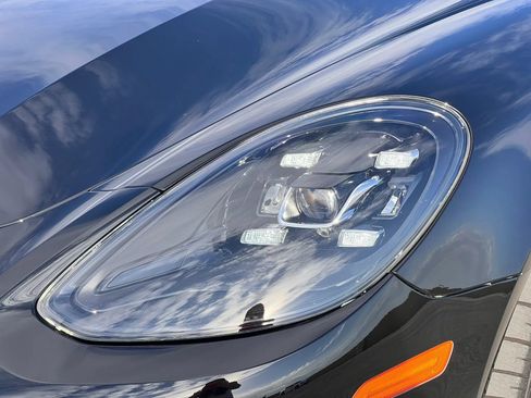 Used 2018 Porsche Panamera image 15