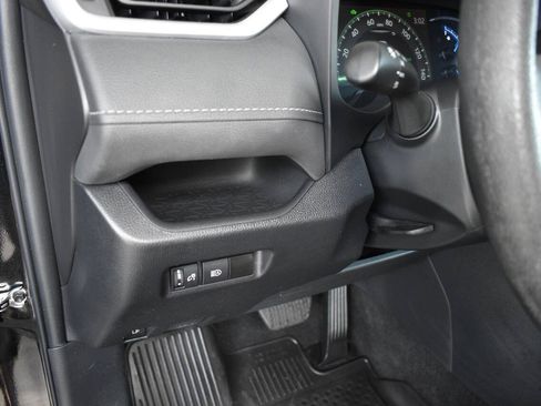 Used 2023 Toyota RAV4 XLE AWD/4WD image 19