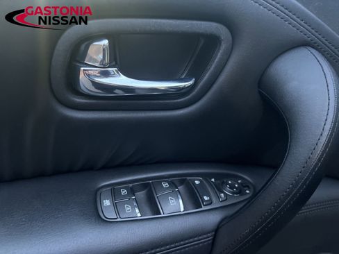 Used 2023 Nissan Armada SV image 38