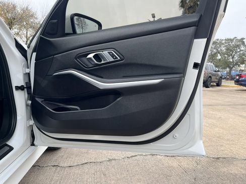 Used 2019 BMW 330i Sedan w/ Convenience Package image 30