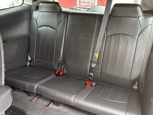 Used 2016 Buick Enclave Leather FWD image 19