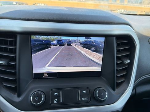 Used 2023 GMC Acadia SLT FWD image 26