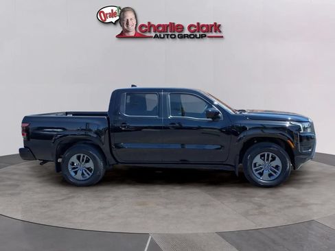 Used 2026 Nissan Frontier SV RWD image 6