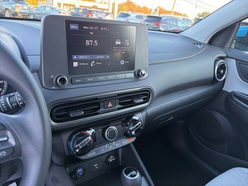 Used 2023 Hyundai Kona SEL w/ Cargo Package image 9