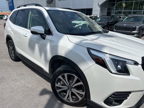 Used 2022 Subaru Forester Limited AWD/4WD image 2