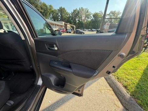 Used 2016 Honda CR-V EX image 17