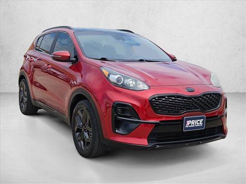Used 2022 Kia Sportage Nightfall Edition FWD image 3