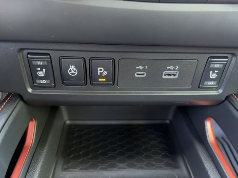 Used 2025 Nissan Frontier PRO-4X w/ Pro Convenience Package AWD/4WD image 38