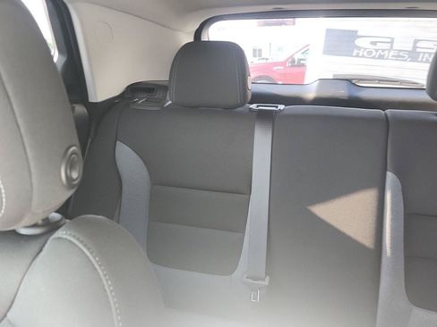 Used 2025 Chevrolet TrailBlazer LT AWD/4WD image 14