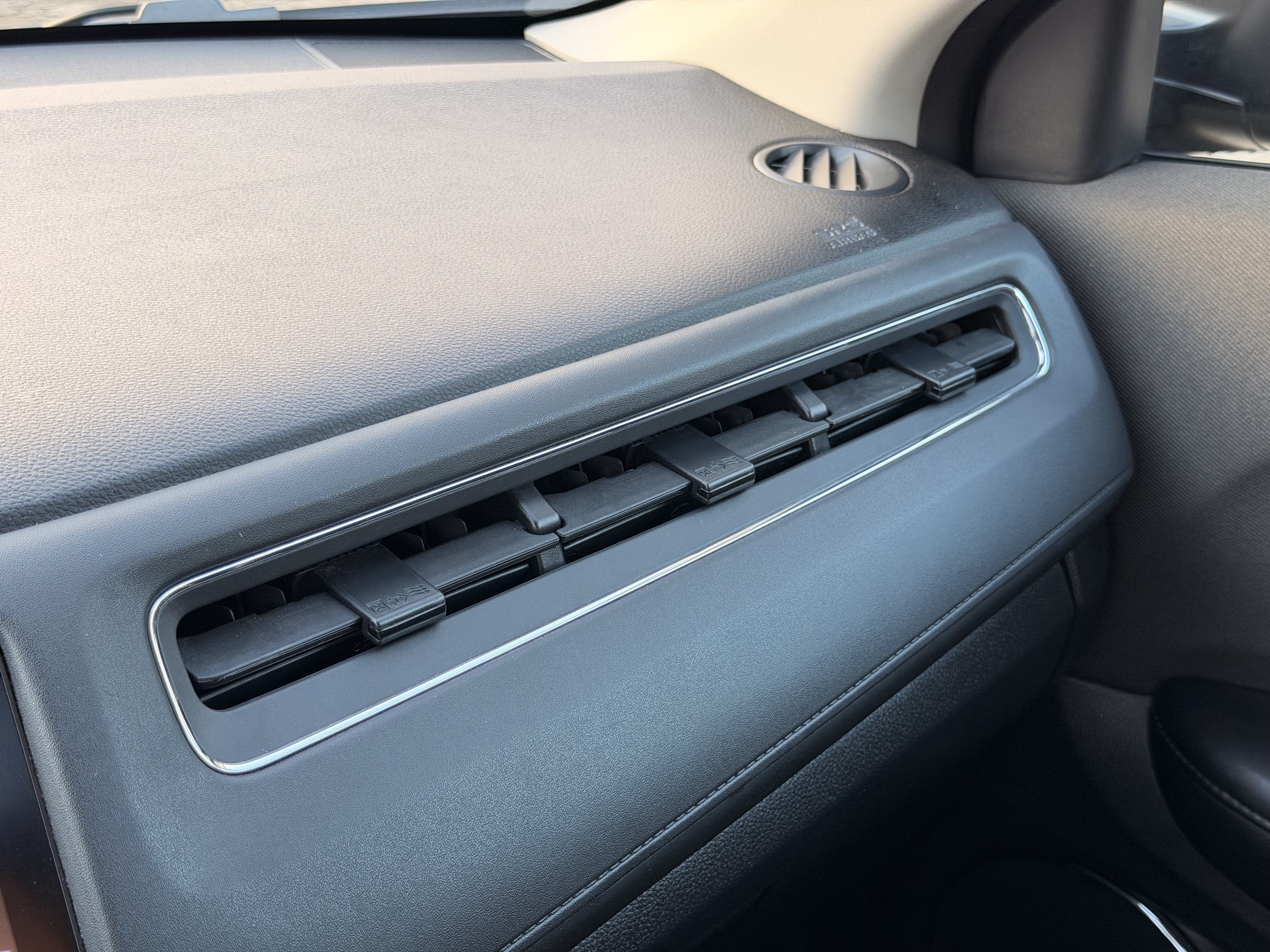 Used 2022 Honda HR-V EX image 23