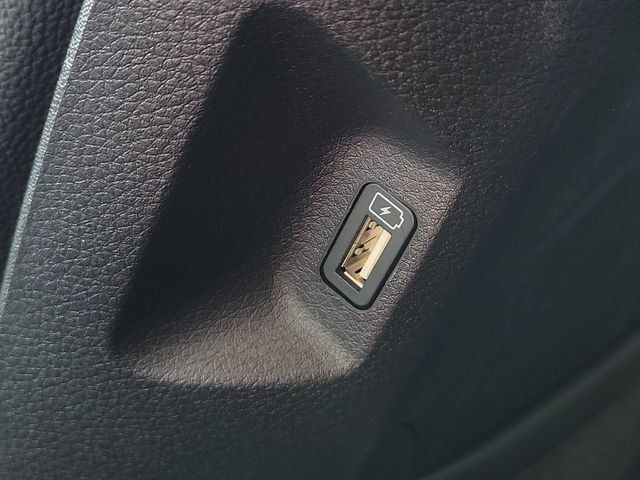 Certified 2024 Kia Carnival SX Prestige FWD image 13