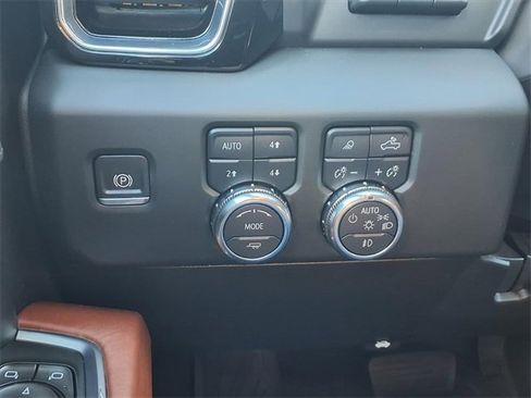 Used 2024 GMC Sierra 2500 Denali Ultimate image 81