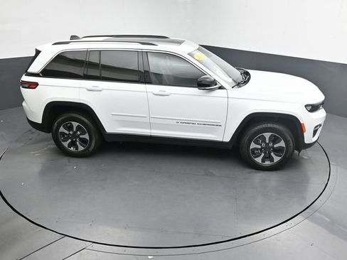 Used 2022 Jeep Grand Cherokee Limited 4xe w/ Luxury Tech Group II AWD/4WD image 37