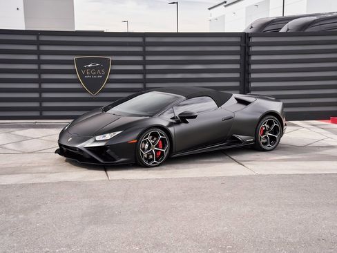 Used 2021 Lamborghini Huracan EVO image 5