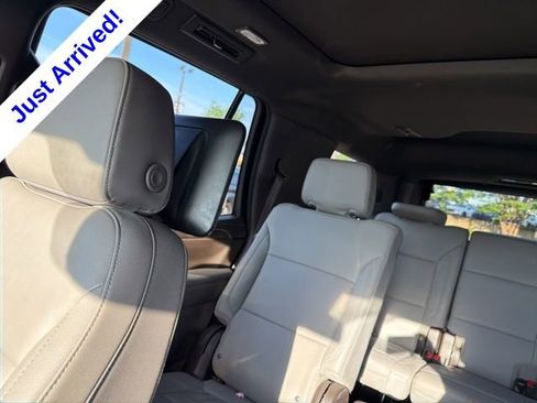 Used 2023 Chevrolet Tahoe Z71 w/ Luxury Package AWD/4WD image 18