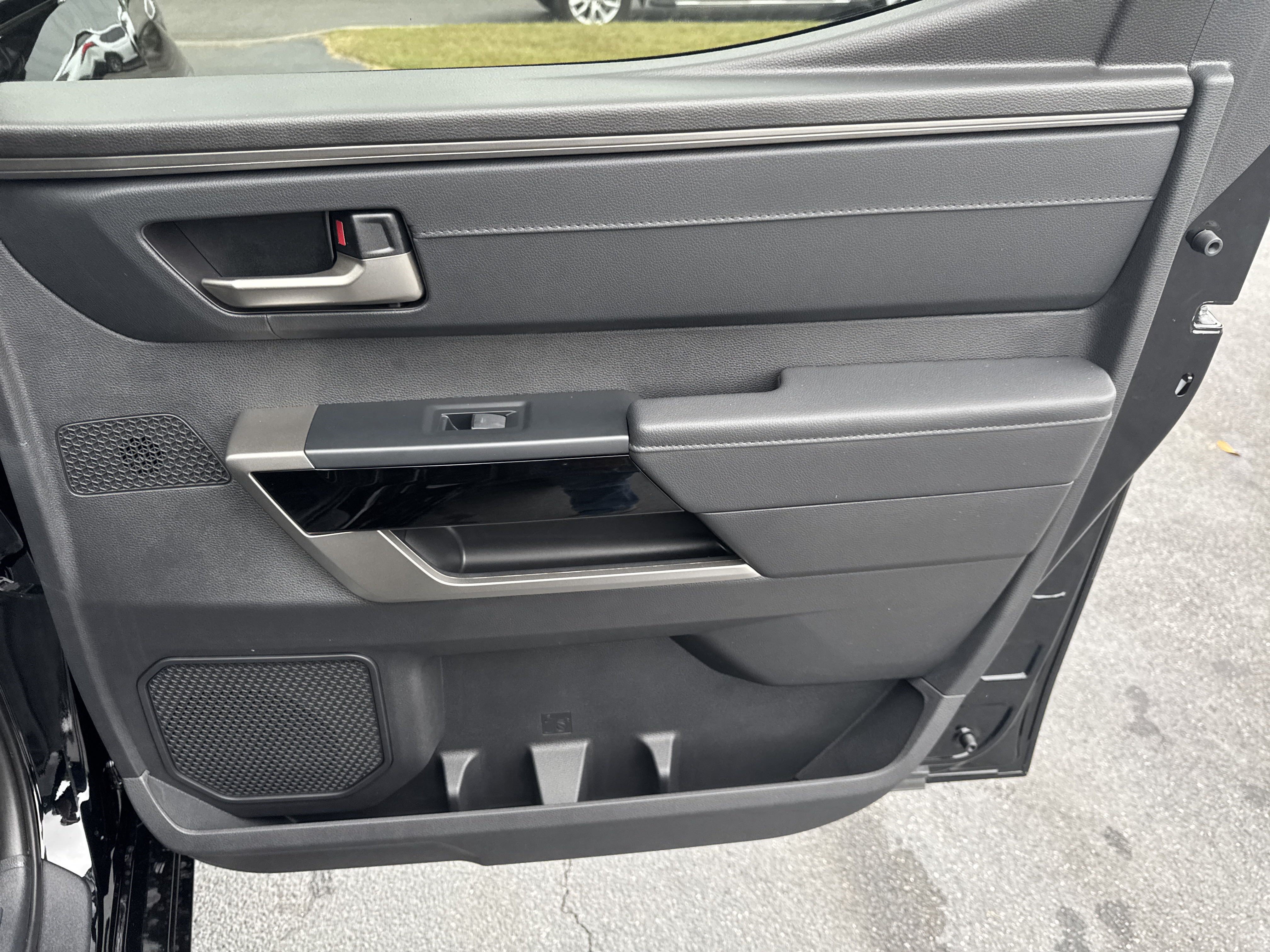 New 2025 Toyota Tundra Limited AWD/4WD image 33