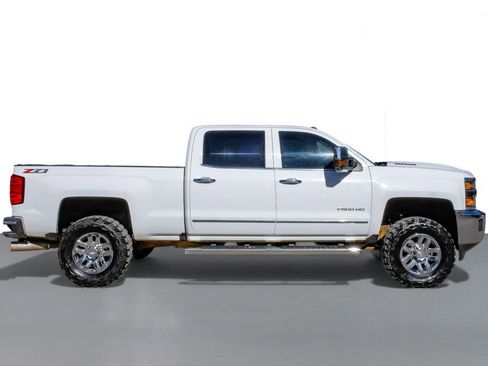 Used 2018 Chevrolet Silverado 2500 LTZ w/ Duramax Plus Package image 5