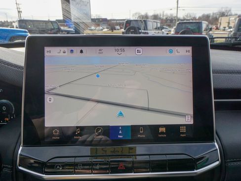 Used 2022 Jeep Compass Limited w/ (RED) Package image 29