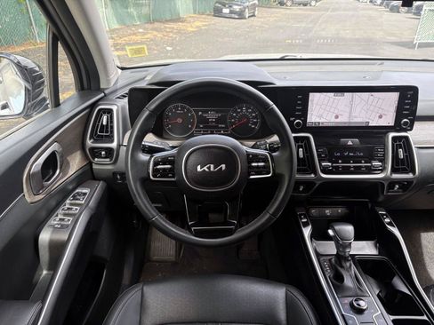 Certified 2023 Kia Sorento S w/ Panoramic Sunroof Package AWD/4WD image 14