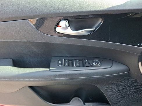 Used 2023 Kia Forte GT-Line FWD image 16