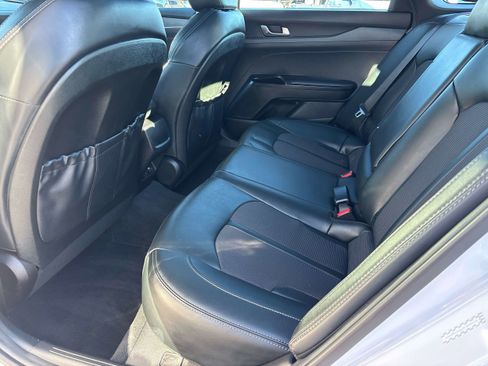 Used 2023 Kia K5 GT-Line image 10