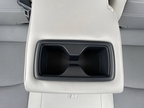 Used 2023 Toyota RAV4 Limited image 23