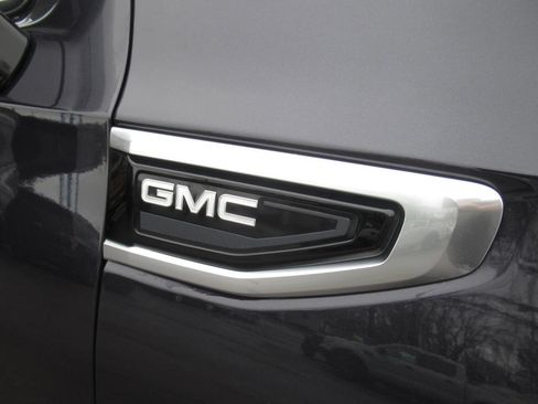 Used 2024 GMC Yukon Denali AWD/4WD image 5