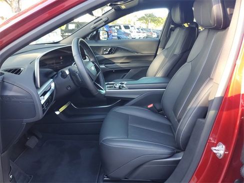 Certified 2025 Cadillac Lyriq Luxury image 16