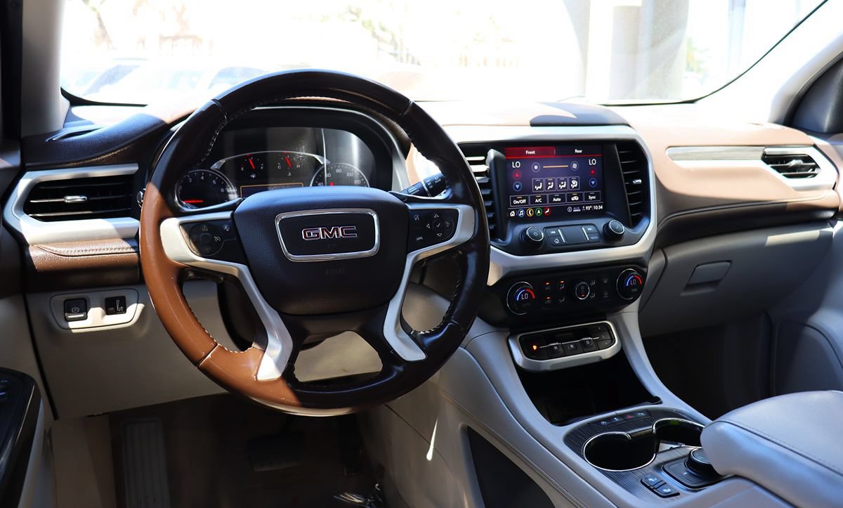 Used 2020 GMC Acadia SLT w/ LPO, Cargo Package FWD image 37