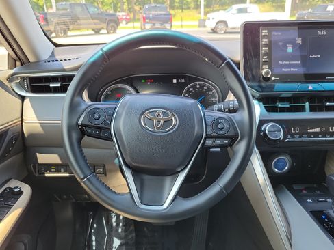 Certified 2022 Toyota Venza XLE AWD/4WD image 23