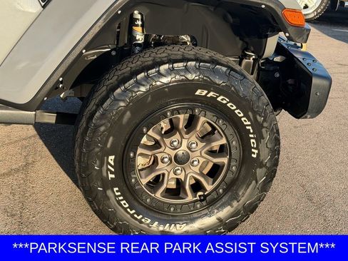 Used 2021 Jeep Wrangler Unlimited Rubicon w/ Dual Top Group AWD/4WD image 8