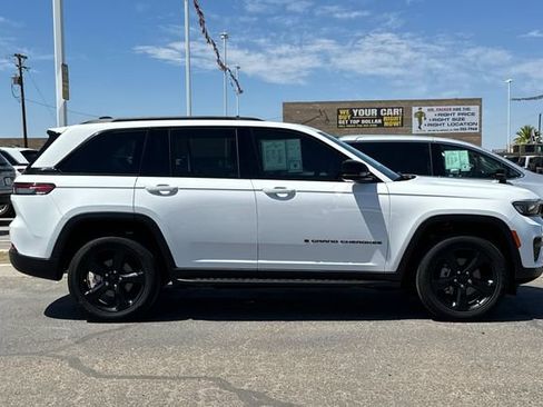 Certified 2023 Jeep Grand Cherokee Altitude RWD image 2