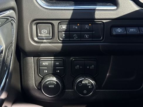 Certified 2023 Chevrolet Suburban High Country AWD/4WD image 18