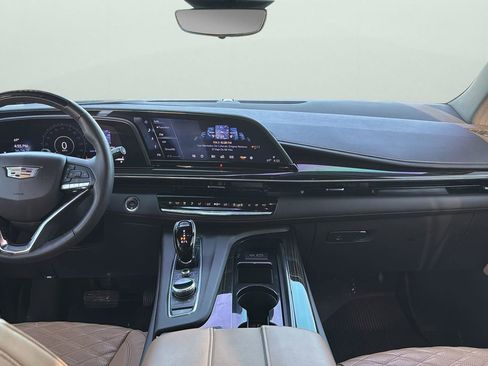 Used 2024 Cadillac Escalade ESV Sport w/ LPO, ONYX Package image 22