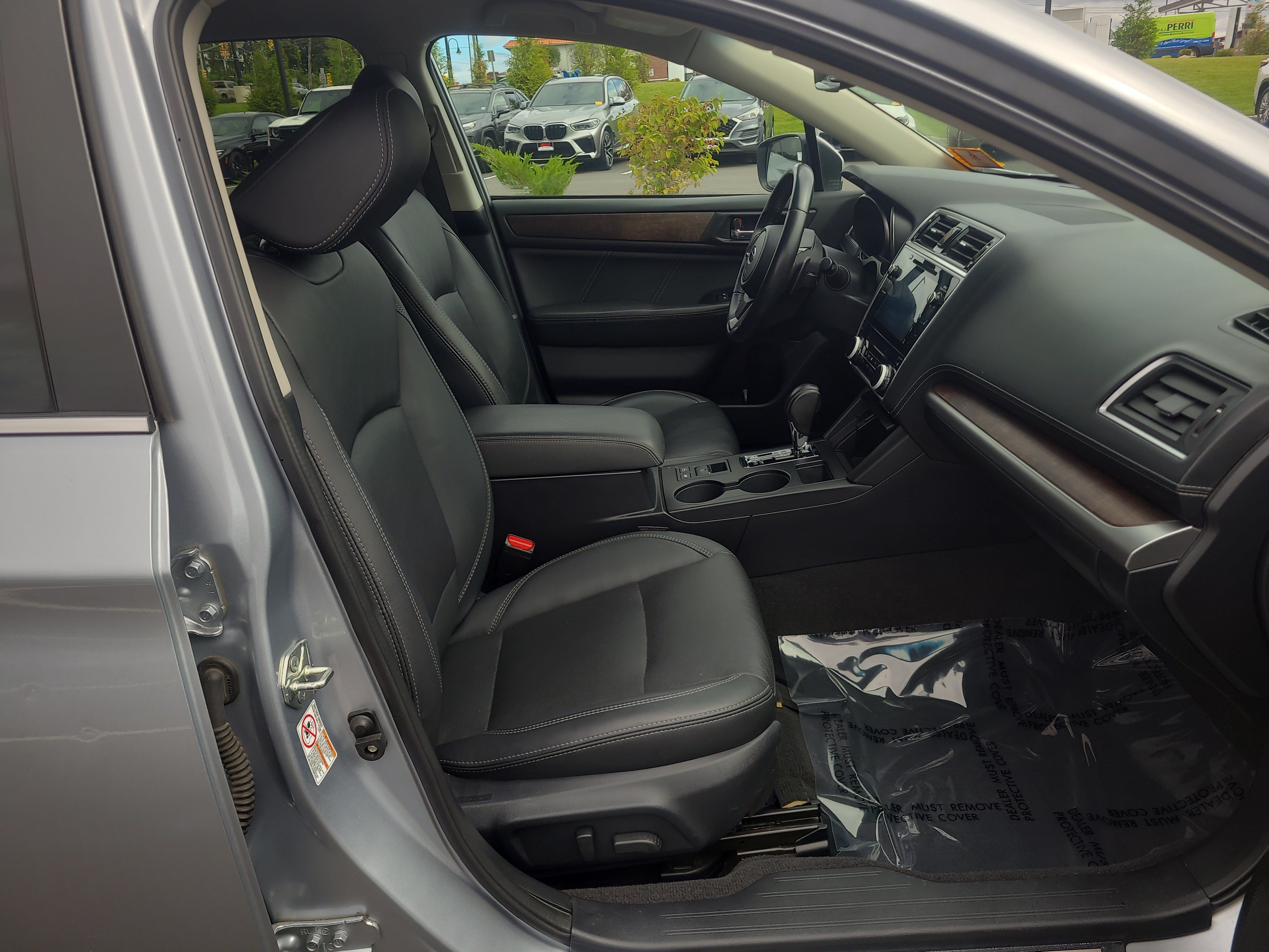 Used 2019 Subaru Outback 2.5i Limited w/ Popular Package #2 AWD/4WD image 17