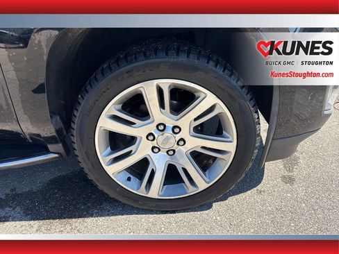 Used 2017 Cadillac Escalade Luxury image 14