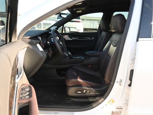 New 2024 Cadillac XT6 Premium Luxury w/ Technology Package image 18