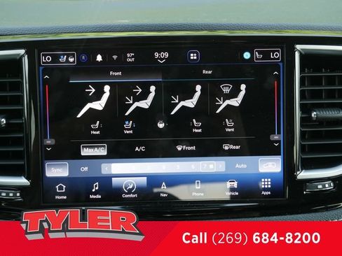 Used 2022 Chrysler Pacifica Limited AWD/4WD image 48