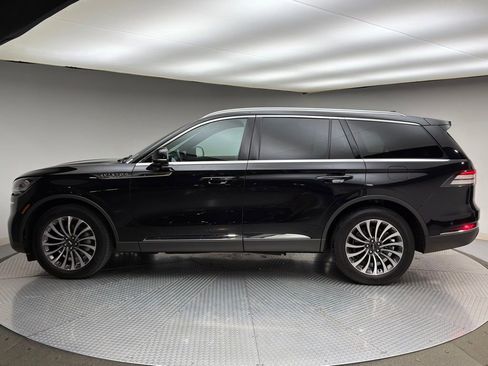Used 2023 Lincoln Aviator Reserve w/ Elements Package Plus image 2