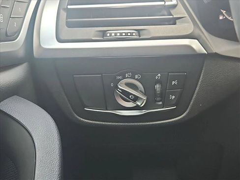Used 2024 BMW X3 sDrive30i w/ M Sport Package RWD image 24