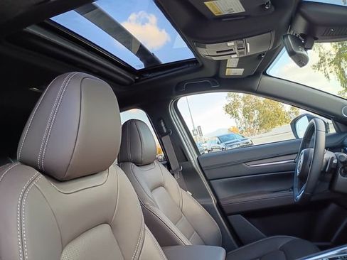 New 2025 MAZDA CX-5 Signature image 11